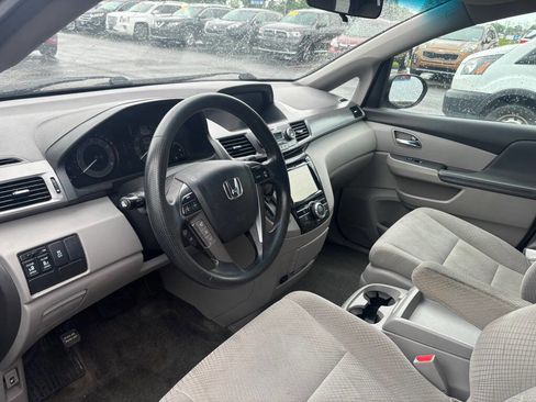 Used 2014 Honda Odyssey EX image 8