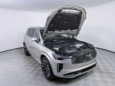 Certified 2025 Volvo XC90 T8 Ultra AWD/4WD image 37