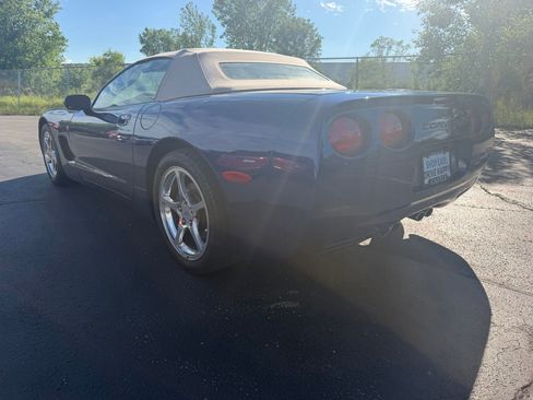 Used 2004 Chevrolet Corvette Convertible w/ Preferred Equipment Group RWD image 9
