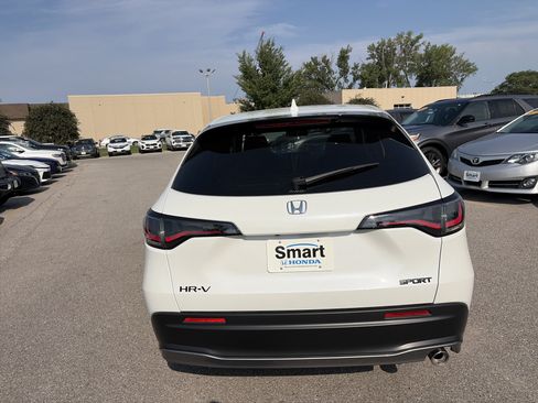 Certified 2026 Honda HR-V Sport image 6