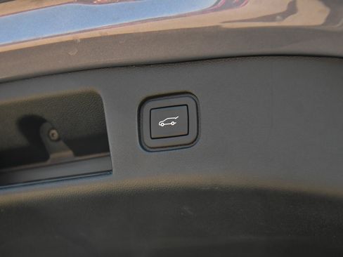 Used 2024 Chevrolet Blazer EV LT AWD/4WD image 48