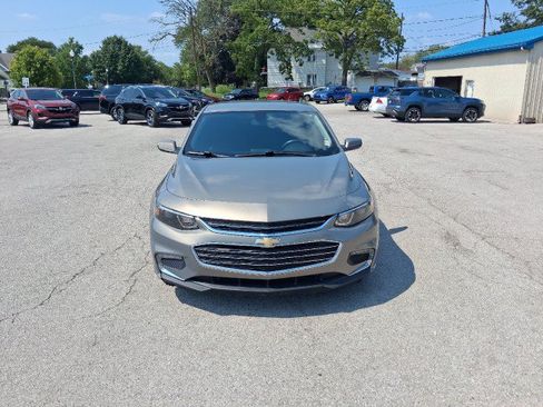 Used 2017 Chevrolet Malibu LT FWD image 6
