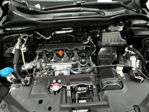 Used 2019 Honda HR-V EX image 40