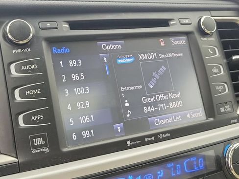 Used 2018 Toyota Highlander Limited FWD image 29
