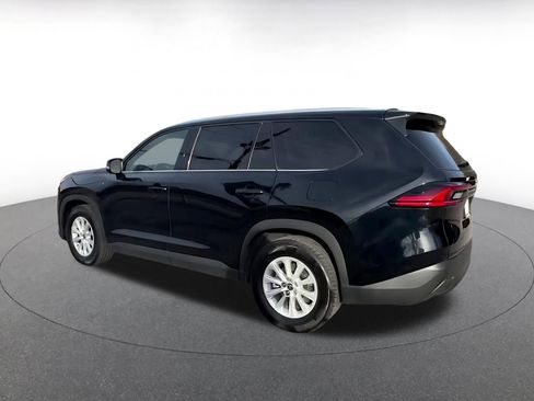 Used 2025 Toyota Grand Highlander LE image 10