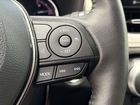 Used 2022 Toyota RAV4 Limited w/ Limited Grade Weather Package FWD image 28
