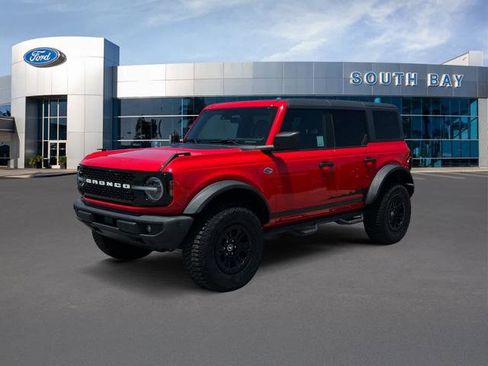 Certified 2022 Ford Bronco Wildtrak AWD/4WD image 1