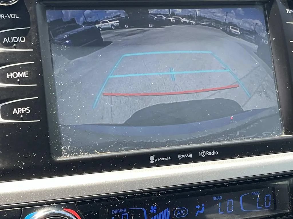 Used 2019 Toyota Highlander XLE AWD/4WD image 36