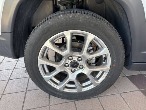 Used 2025 Jeep Compass Limited AWD/4WD image 29