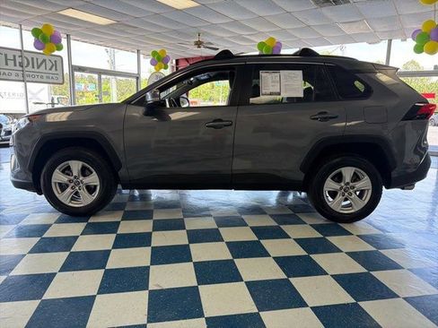 Used 2020 Toyota RAV4 XLE FWD image 4