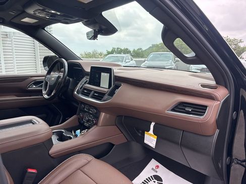 Used 2024 Chevrolet Tahoe High Country image 15