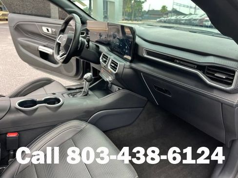 Used 2025 Ford Mustang GT Premium RWD image 12