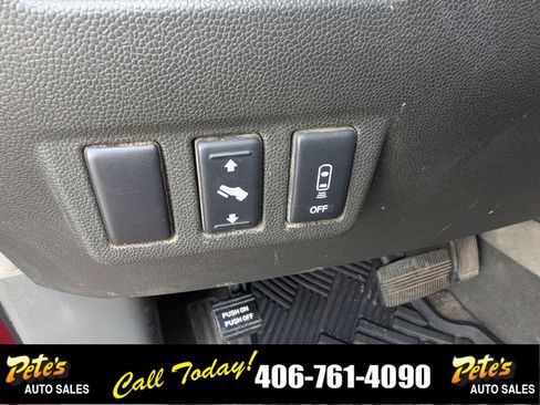 Used 2005 Nissan Armada SE w/ (T01) Tow Pkg image 21