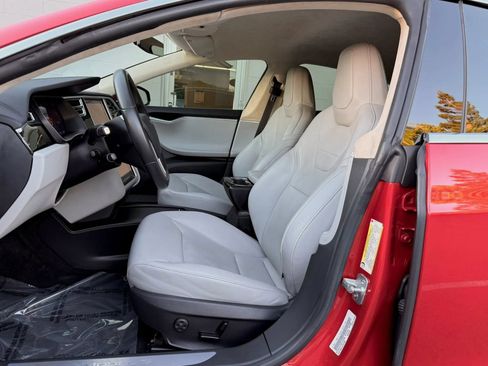 Used 2016 Tesla Model S 70 RWD image 17