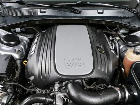 Used 2018 Dodge Charger R/T w/ Plus Group image 35