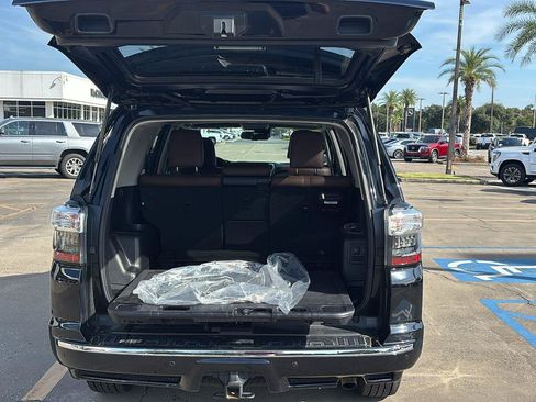 Used 2021 Toyota 4Runner Limited image 17