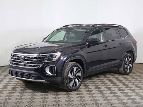 Used 2024 Volkswagen Atlas SE image 8