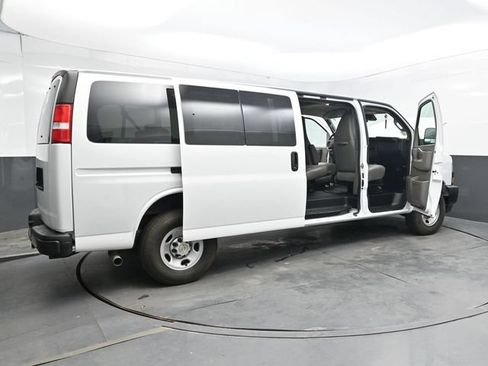 Used 2024 Chevrolet Express 3500 LS RWD image 46