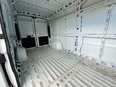Used 2025 RAM ProMaster 2500 w/ Convenience Group FWD image 30