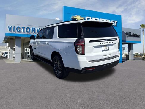 Certified 2024 Chevrolet Suburban Z71 w/ Luxury Package AWD/4WD image 15