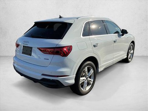 Used 2023 Audi Q3 2.0T Premium Plus w/ Premium Plus Package image 5