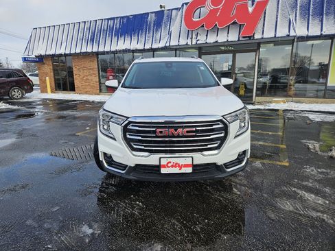 Used 2024 GMC Terrain SLT image 8