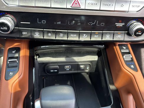 Used 2025 Kia Telluride EX X-Line AWD/4WD image 16