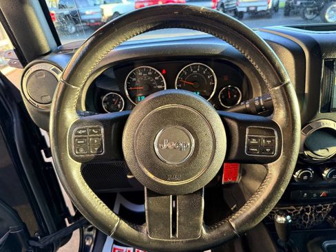 Used 2016 Jeep Wrangler Unlimited Sport w/ Connectivity Group image 19