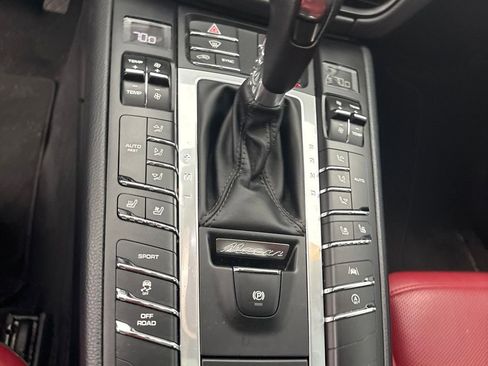 Used 2019 Porsche Macan S AWD/4WD image 20
