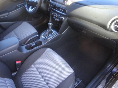 Used 2021 Hyundai Kona SEL Plus image 11