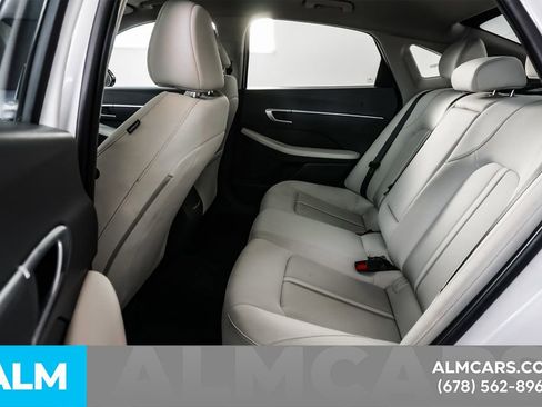 Used 2025 Hyundai Sonata SEL FWD image 17
