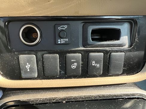 Used 2019 Mitsubishi Outlander SEL AWD/4WD image 33