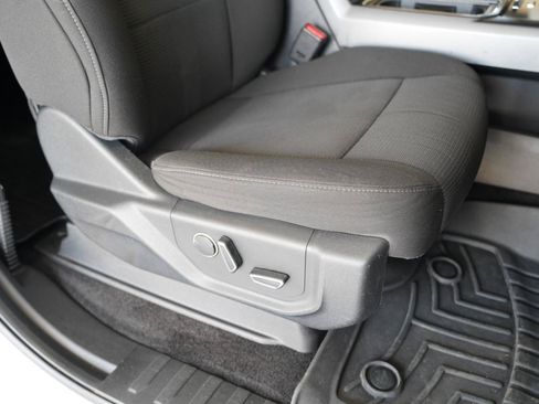 Used 2017 Ford F150 XLT w/ Equipment Group 302A Luxury AWD/4WD image 29