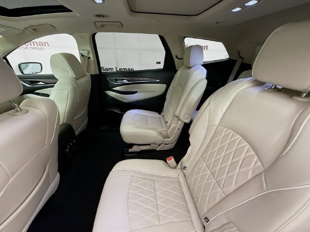 Used 2022 Buick Enclave Avenir w/ Avenir Technology Package FWD image 27
