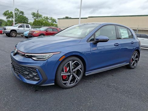 New 2025 Volkswagen GTI SE image 2