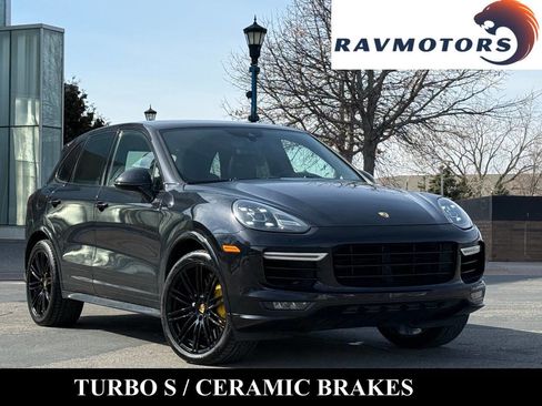 Used 2016 Porsche Cayenne Turbo S image 1