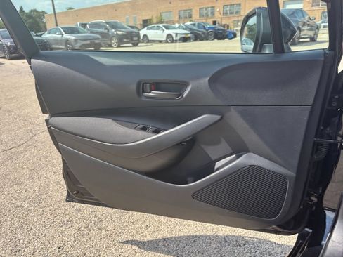 Used 2025 Toyota Corolla LE FWD image 15