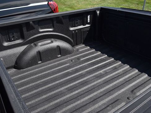 Used 2025 Ford F150 Raptor w/ Equipment Group 803A Raptor R AWD/4WD image 29