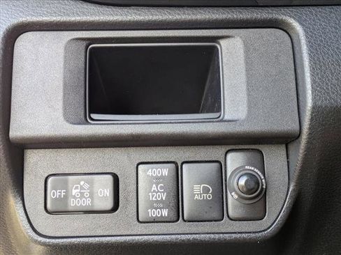 Used 2019 Toyota Tacoma TRD Sport w/ Technology Package AWD/4WD image 12