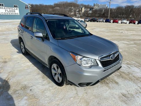 Used 2014 Subaru Forester 2.5i Premium image 5