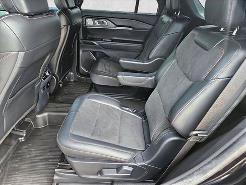 Used 2025 Ford Explorer ST AWD/4WD image 21