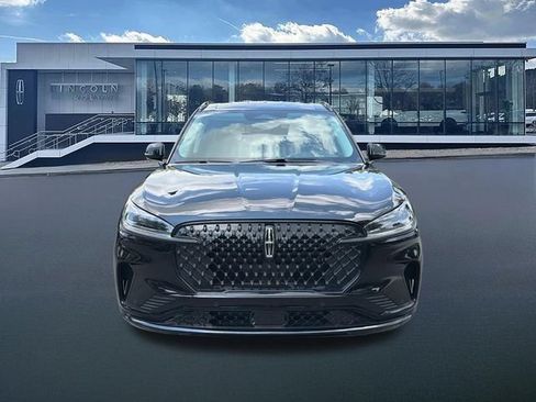 New 2026 Lincoln Aviator 2WD w/ Jet Appearance Package image 2