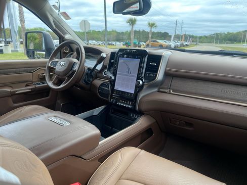 Used 2024 RAM 3500 Limited image 13