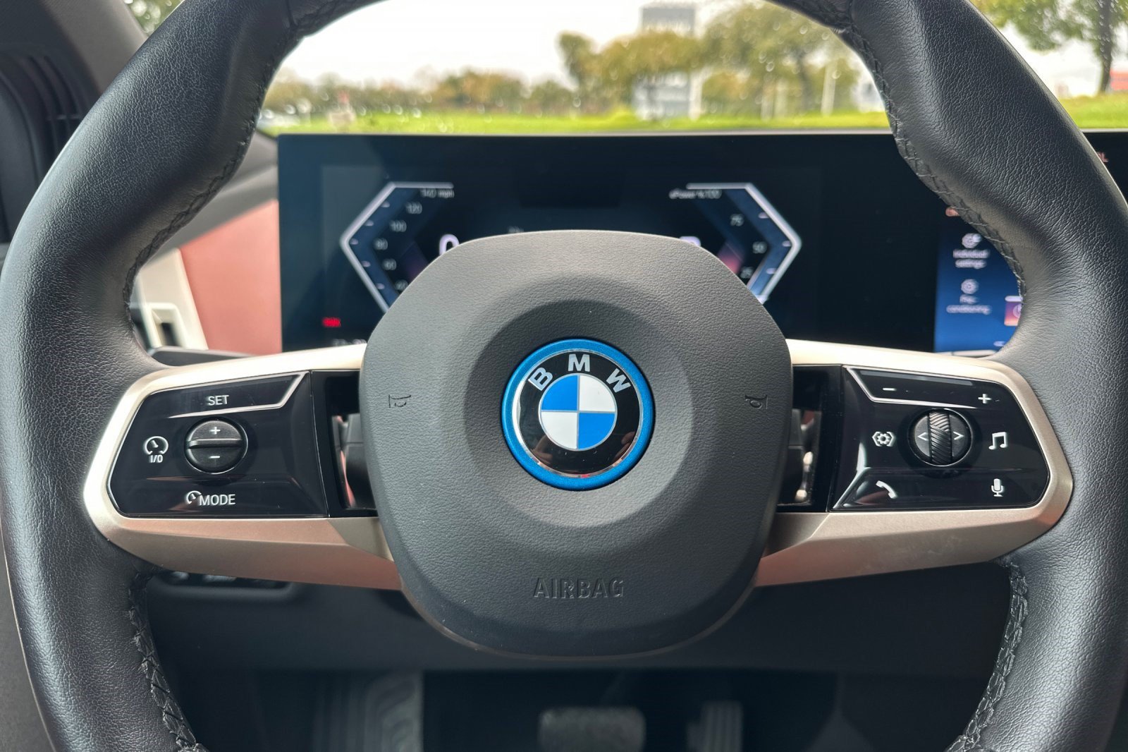 Certified 2024 BMW iX xDrive50 w/ Sport Package AWD/4WD image 31