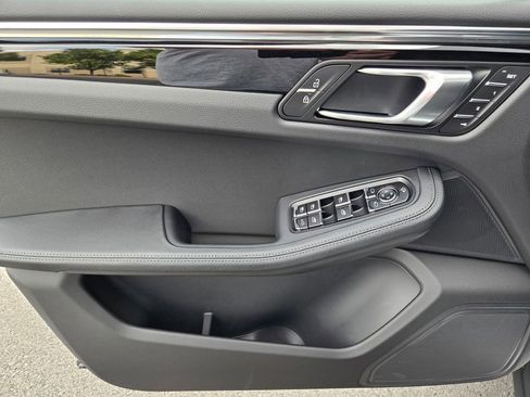 New 2026 Porsche Macan AWD/4WD image 20