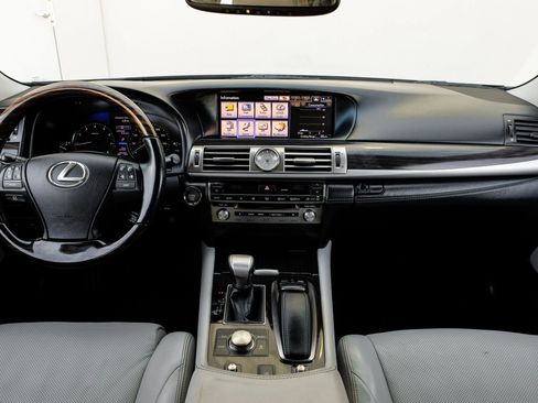Used 2014 Lexus LS 460 AWD w/ Comfort Package image 22