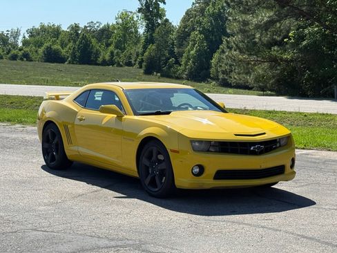 Used 2012 Chevrolet Camaro SS RWD image 1