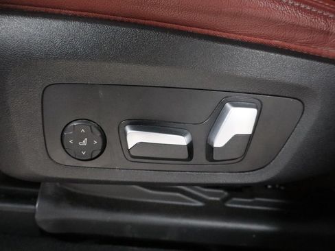 Used 2023 BMW X3 xDrive30i w/ Convenience Package AWD/4WD image 11