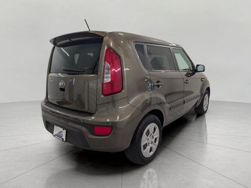 Used 2013 Kia Soul FWD image 17