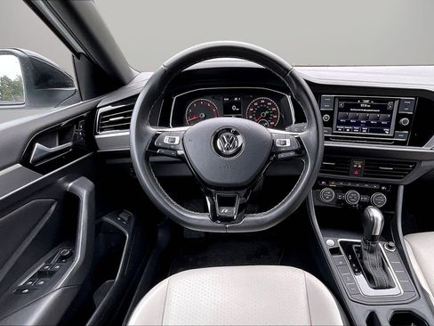 Used 2021 Volkswagen Jetta R-Line image 12